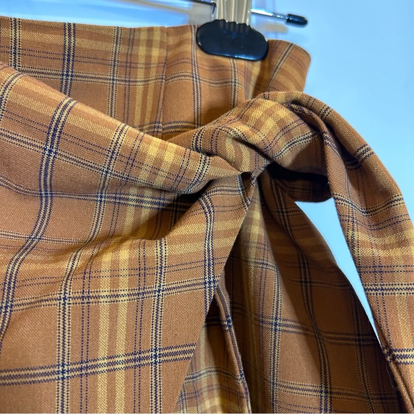 ARITZIA WILFRED DORINE MID RISE FAUX WRAP MINI SKIRT SIZE 4 IN ORANGE PLAID - Picture 7 of 12
